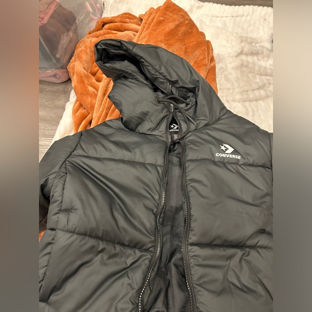 Cropped converse puffer jacket